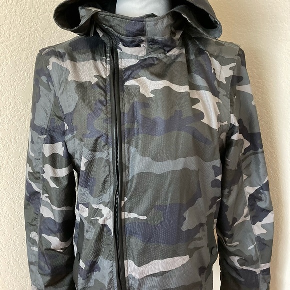 Camouflage jacket windbreaker Emporio Armani convertible jacket to vest size S - Picture 3 of 11